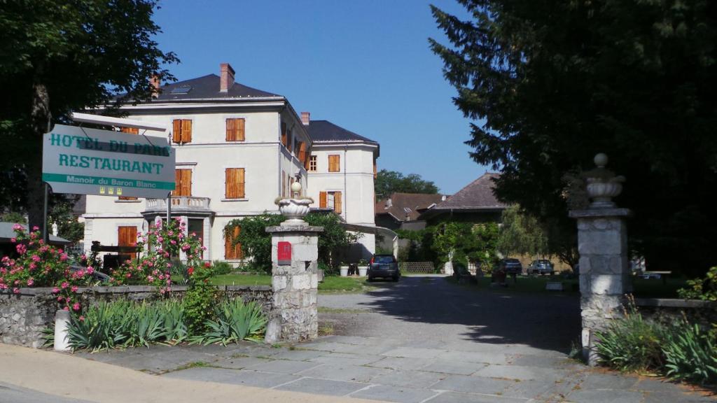 Hotel Du Parc - Manoir Du Baron Blanc Faverges Exteriör bild