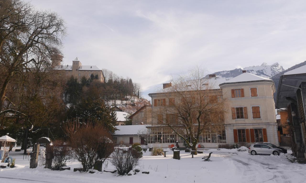 Hotel Du Parc - Manoir Du Baron Blanc Faverges Exteriör bild