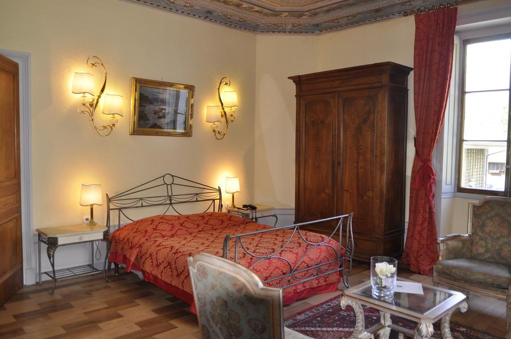Hotel Du Parc - Manoir Du Baron Blanc Faverges Rum bild